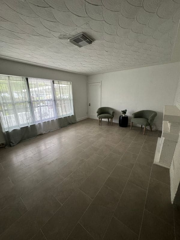 17121 NW 44th Ave in Miami Gardens, FL - Building Photo - Building Photo