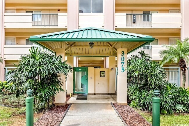 3075 Ala Poha Pl in Honolulu, HI - Building Photo - Building Photo
