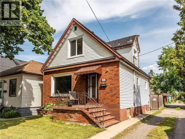 property at 14 Martimas Ave