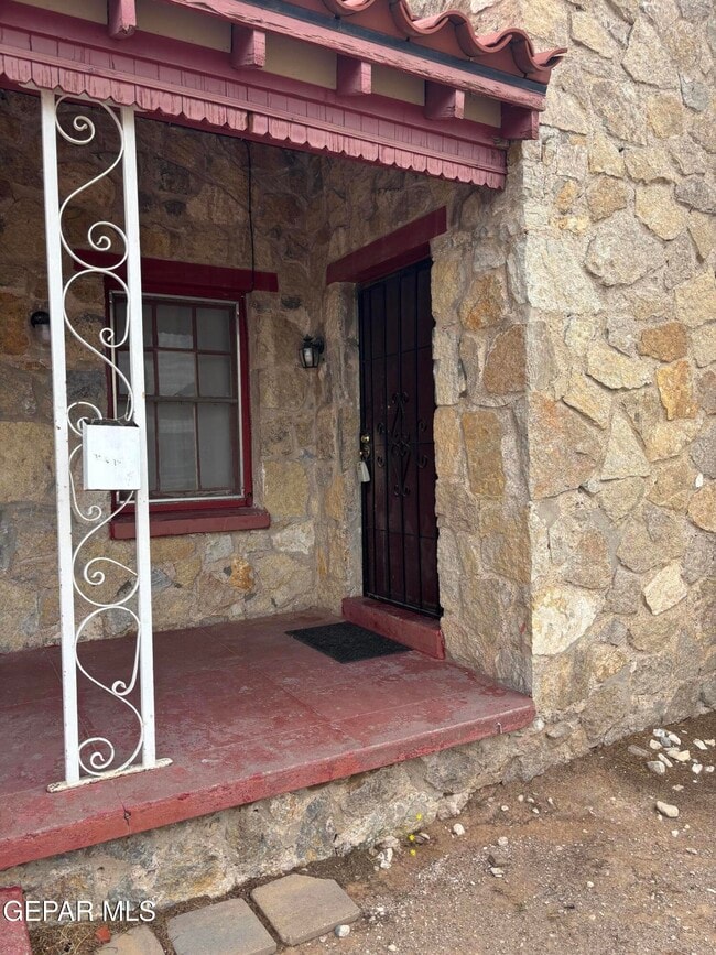 3230 Savannah Ave in El Paso, TX - Building Photo - Building Photo