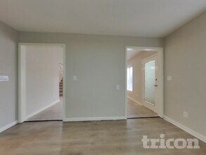 1133 NE Banner Dr in Lee's Summit, MO - Building Photo - Building Photo