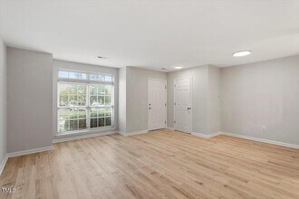 8600 Neuse Landing Ln, Unit 106 in Raleigh, NC - Building Photo - Building Photo
