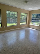 1560 Elizabeth Ln in Clearwater, FL - Building Photo - Building Photo