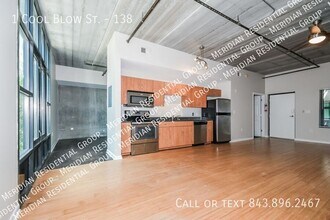 1 Cool Blow St in Charleston, SC - Foto de edificio - Building Photo