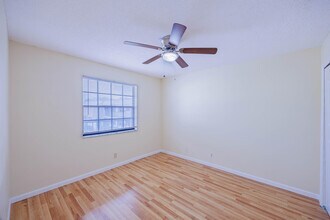 4708 Oak Terrace Dr in Greenacres, FL - Building Photo - Building Photo