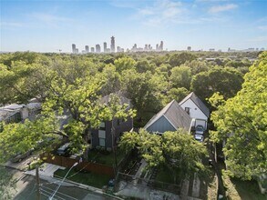 906 Linden St in Austin, TX - Foto de edificio - Building Photo