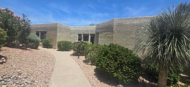 17031 E El Lago Blvd in Fountain Hills, AZ - Building Photo - Building Photo