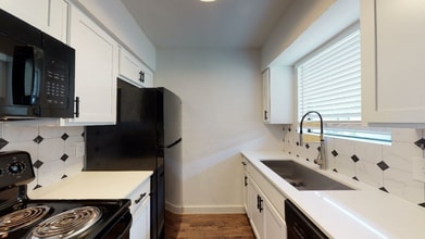 Pavilion at Bishop Ridge in Dallas, TX - Foto de edificio - Building Photo