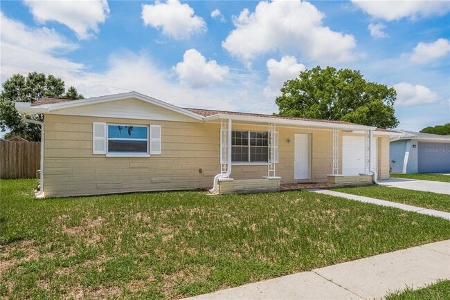 5646 Festivo Dr in Holiday, FL - Building Photo - Building Photo