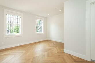 461 Massachusetts Ave, Unit 3 in Boston, MA - Foto de edificio - Building Photo