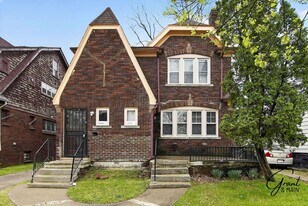 10345-10345 Crocuslawn Ave, Unit Unit 2 10343 upper in Detroit, MI - Building Photo