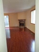 3933 SW Pinewood Way in Beaverton, OR - Building Photo - Building Photo
