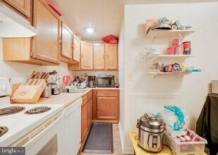 869 Hollins St in Baltimore, MD - Building Photo - Building Photo