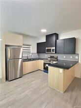 12 Ventura Ave in McAllen, TX - Building Photo - Building Photo