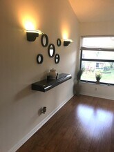 10910 Lakemore Ln, Unit 201 in Boca Raton, FL - Foto de edificio - Building Photo