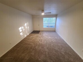 36232 Misty Oak Dr in Zephyrhills, FL - Building Photo - Building Photo