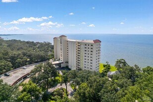 615 Bayshore Dr in Pensacola, FL - Building Photo