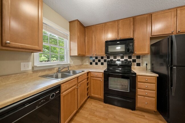 100 Westover Ct in Chapel Hill, NC - Building Photo - Building Photo