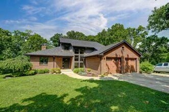 7698 Briargreen Ln in Cincinnati, OH - Building Photo - Building Photo