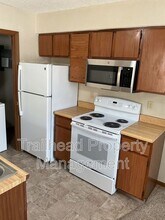 8704 NW 82 Terrace in Kansas City, MO - Building Photo - Building Photo