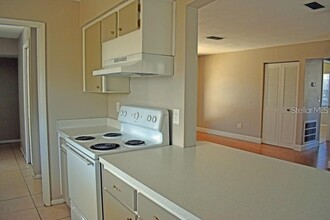 1002 Cobblestone Dr in Spring Hill, FL - Building Photo - Building Photo
