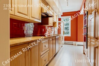 2305 Victoria Ave in Regina, SK - Building Photo - Building Photo