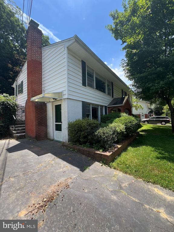property at 107 Patrick St SE