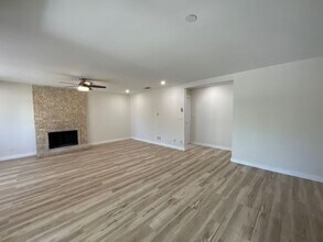 11843 Braesview, 502 in San Antonio, TX - Building Photo - Building Photo