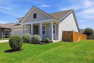103 Trailside Ln in Bastrop, TX - Building Photo - Building Photo