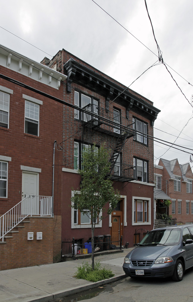 143 Lafayette St in Jersey City, NJ - Foto de edificio - Building Photo