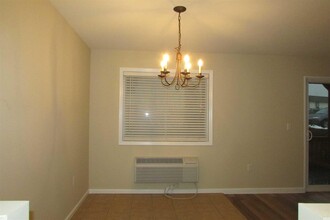 25(2F Village Park Dr in Fishkill, NY - Building Photo - Building Photo