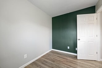 1615 Cottonwood Dr in Louisville, CO - Building Photo - Building Photo