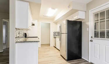 500 Allison St in Conroe, TX - Building Photo - Building Photo