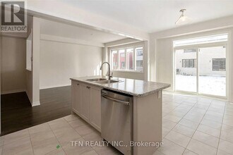 22 Charm Pl in Thorold, ON - Building Photo - Building Photo