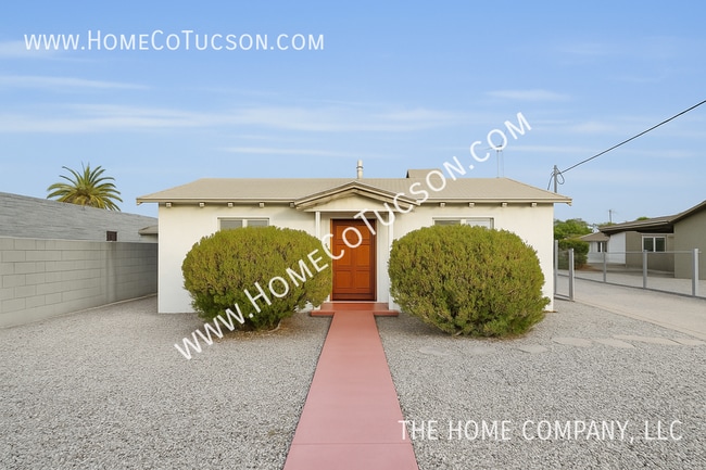 property at 3625 S Lundy Ave