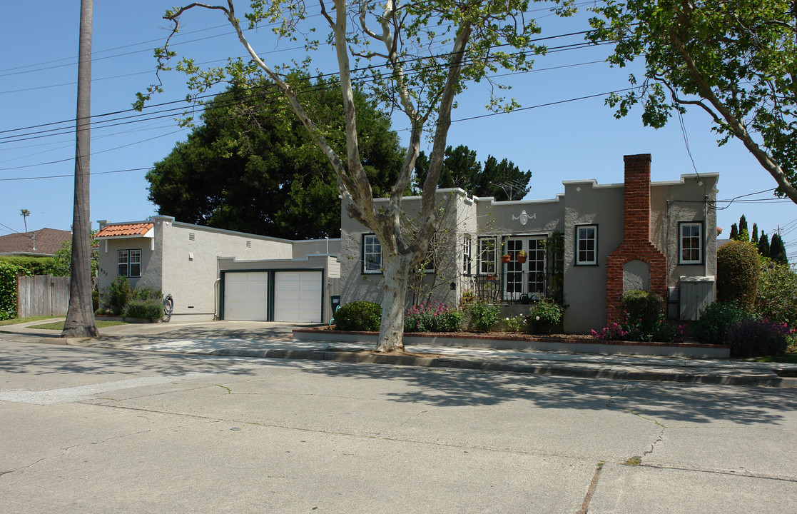 701 E 9th Ave in San Mateo, CA - Building Photo