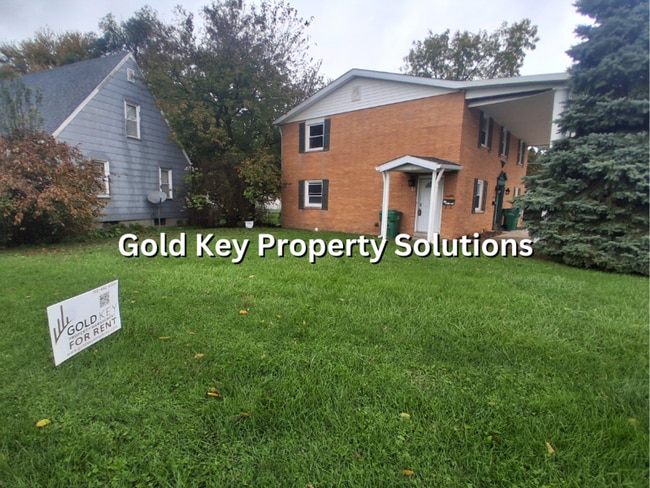 property at 1902 Rosemont Ave