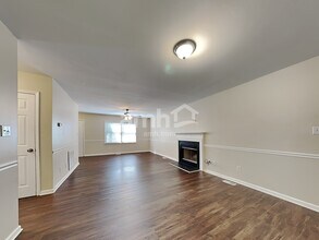6112 Glenridge Ct in Kernersville, NC - Building Photo - Building Photo