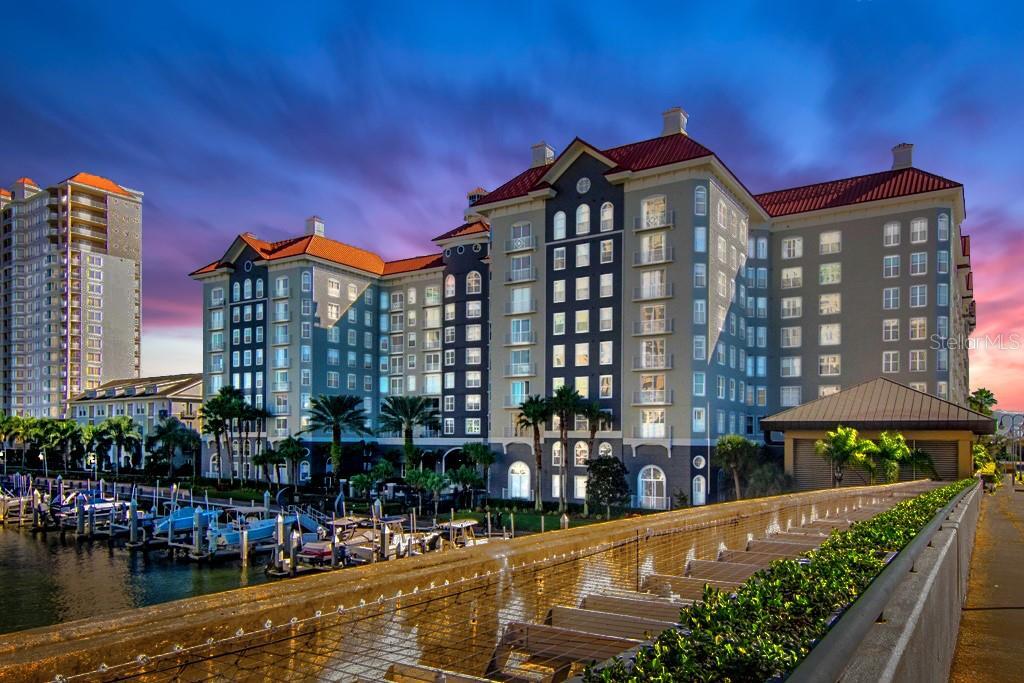 700 S Harbour Island Blvd in Tampa, FL - Building Photo