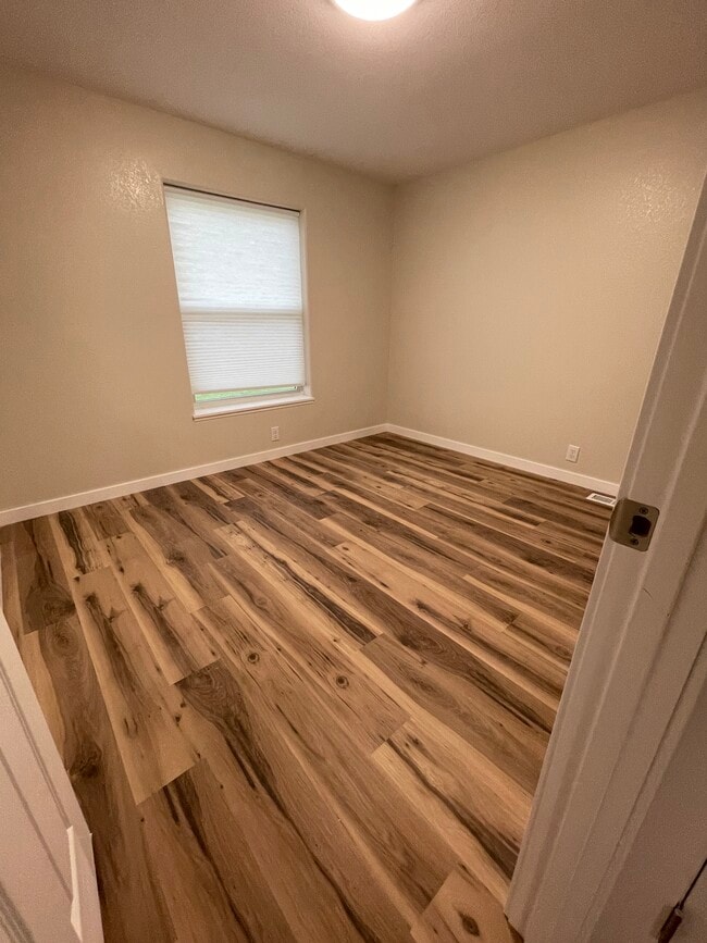 297 Guthrie Rd in Helena, MT - Foto de edificio - Building Photo