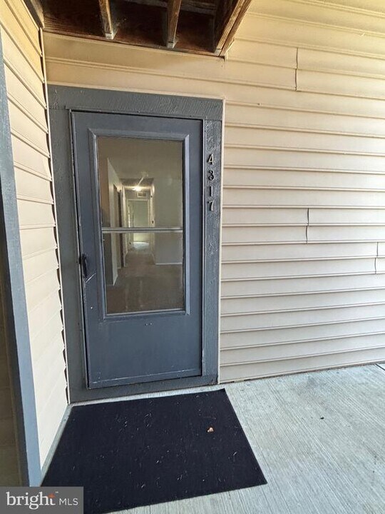 4317A Aberdeen Dr in Mount Laurel, NJ - Building Photo