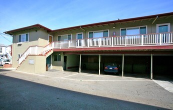 788 Mills Ave in San Bruno, CA - Foto de edificio - Building Photo