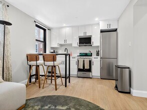 174 Salem St, Unit 3 in Boston, MA - Building Photo - Building Photo