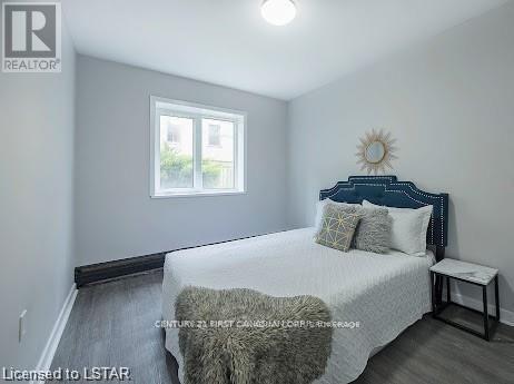property at 871-871 Adelaide St N