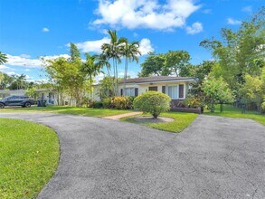 6510 SW 63rd Ct in South Miami, FL - Building Photo - Building Photo