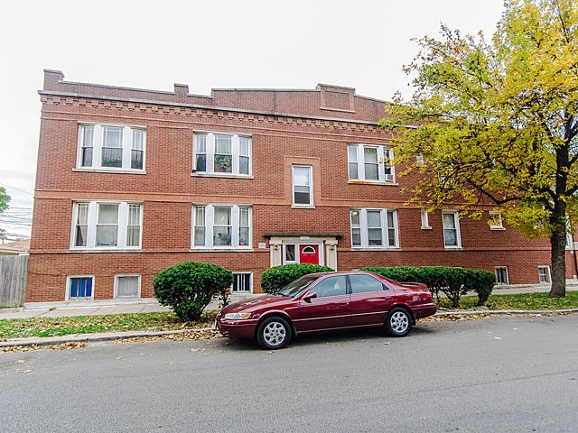 property at 3853 W Palmer St