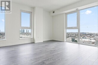 1007 The Queensway in Toronto, ON - Building Photo - Building Photo