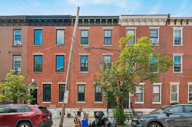 1530 Christian St in Philadelphia, PA - Foto de edificio - Building Photo