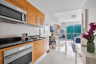 485 Brickell Ave in Miami, FL - Building Photo - Building Photo
