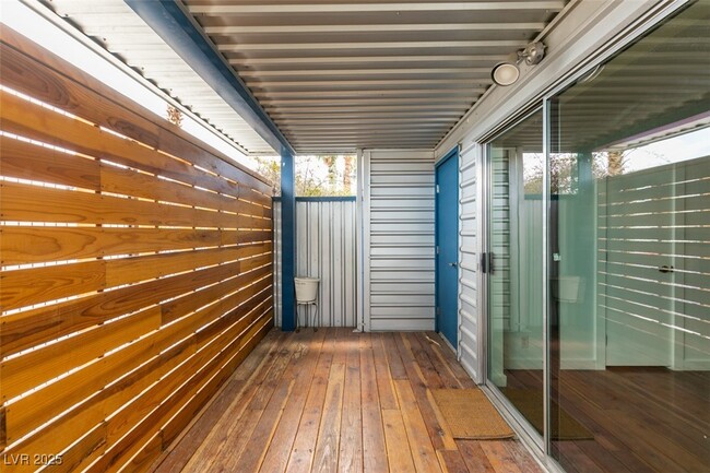 property at 1194 Carson Ave